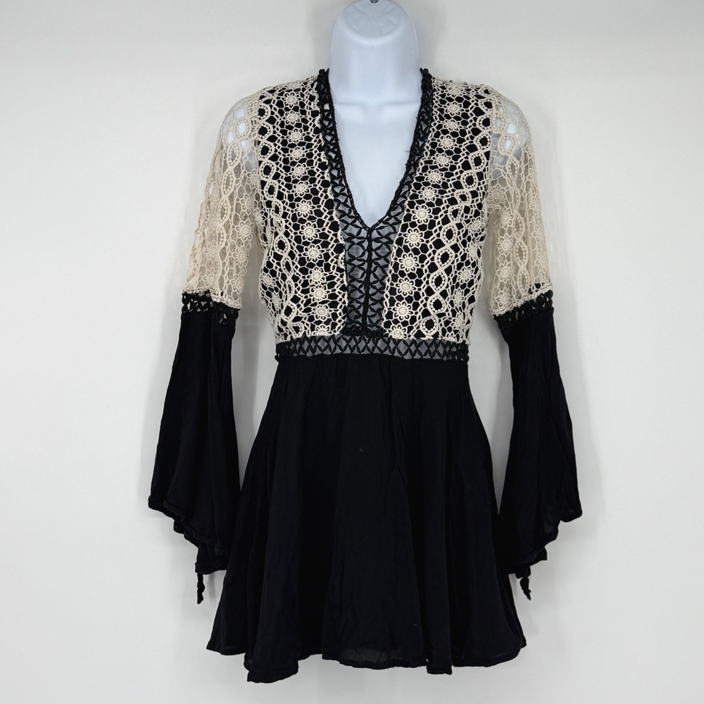 Black Cream Crochet Lace‎ Bell Sleeve Romper Size M Open Back Boho Whimsigoth